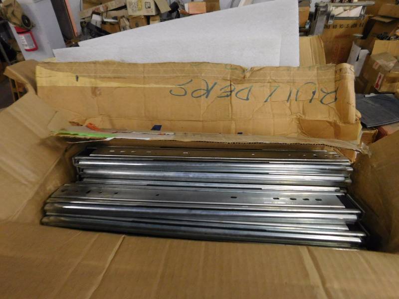 lot 49 image: Assortment of Drawer Slides