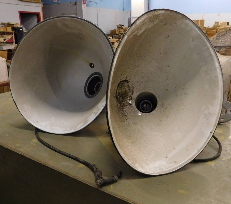 lot 72 image: Two Metal Flood Lights