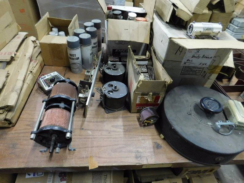 lot 77 image: Huge Assortment - grab bag lot