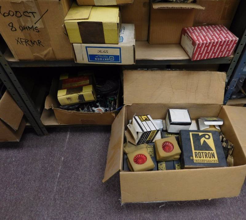 lot 82 image: Large Assortment - grab bag lot - Shelving unit