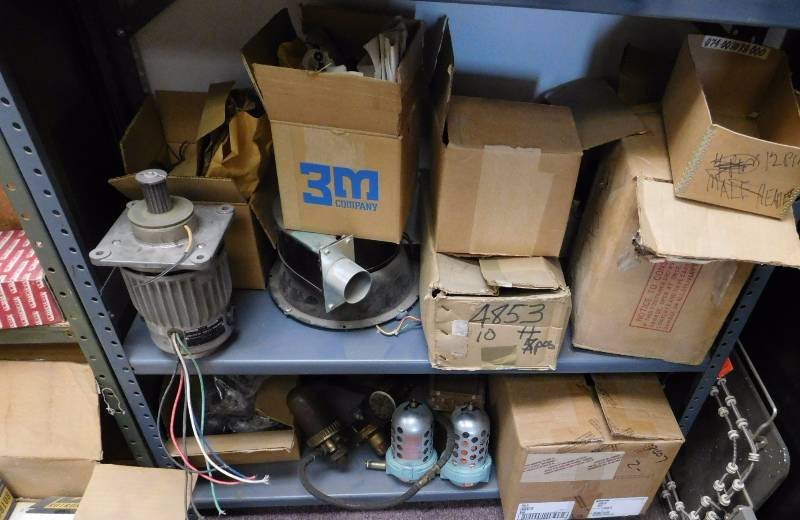 lot 83 image: Large Assortment - grab bag lot - Shelving unit