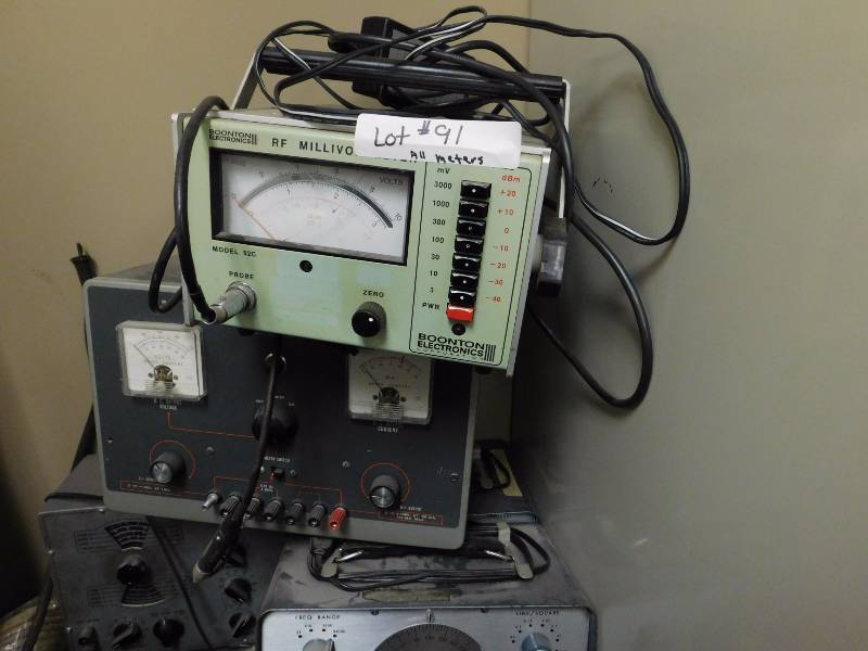 lot 91 image: Misc. Lot of Vintage Electronics