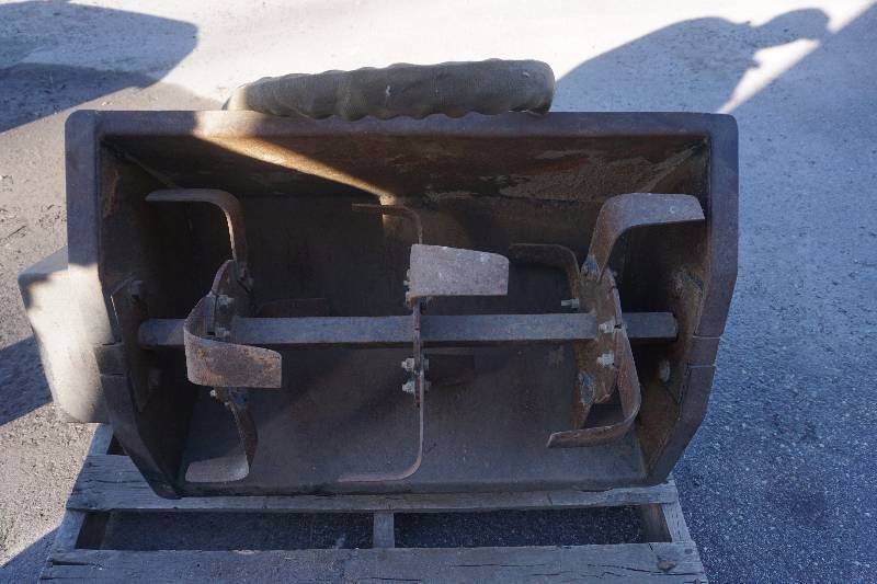 Kanga Brand Mini Bobcat Skid Loader Skid Steer 28 Hydraulic Tiller Attachment