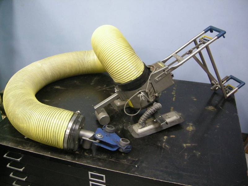lot 6 image: Unimove Hi-Capacity Vacuum Lifter with Gorbel Trolley