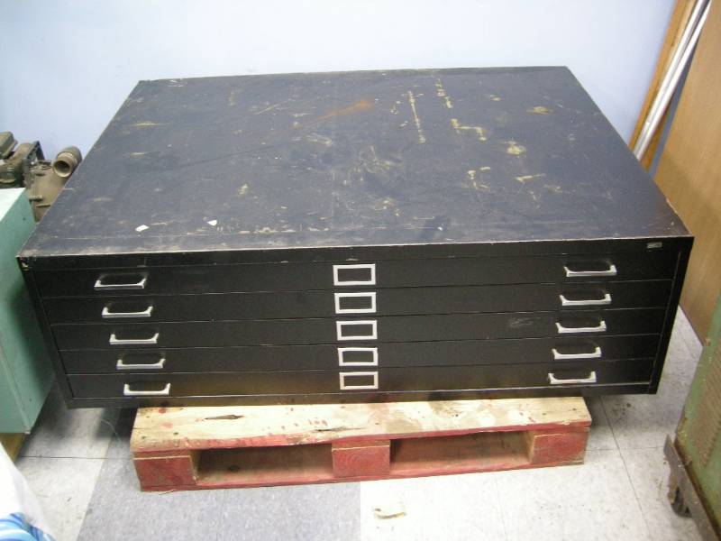lot 7 image: SafCo Metal Storage Cabinet