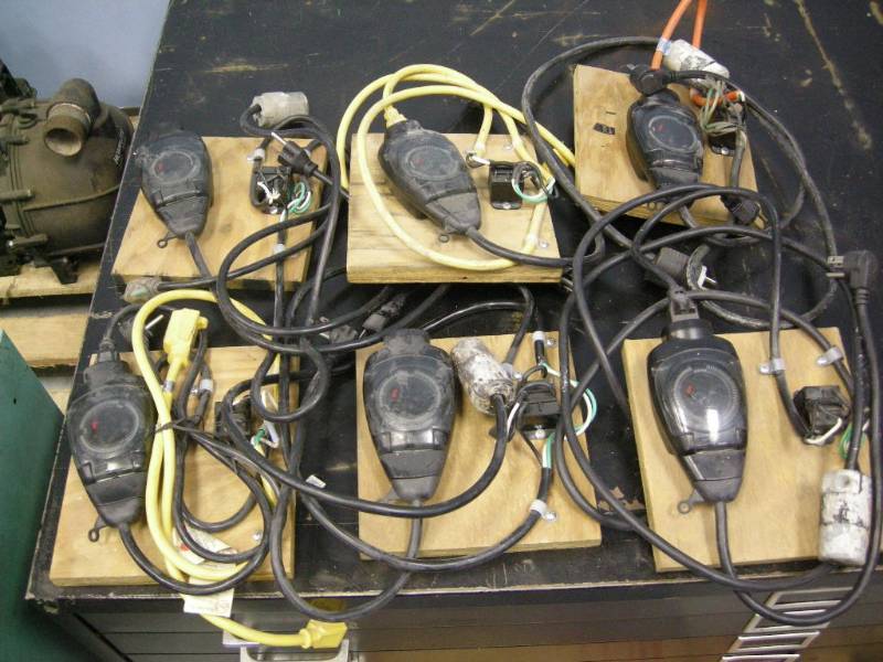 lot 9 image: Group GE Electronic Timers
