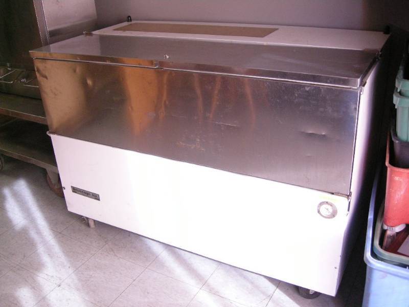 lot 12 image: Beverage Air Chest Cooler