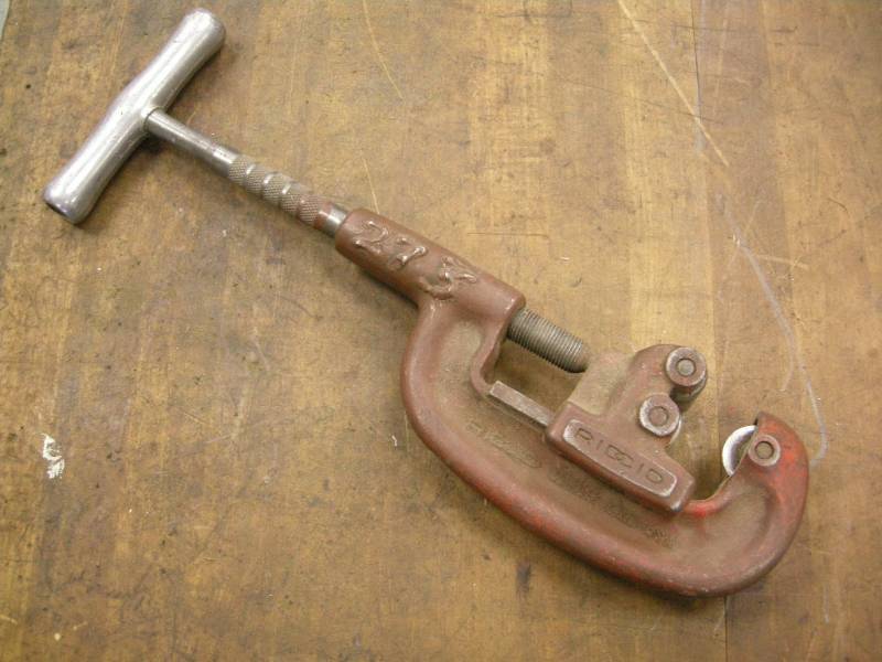 lot 51 image: Ridgid Pipe Cutter