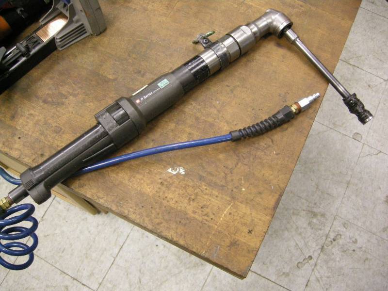 lot 59 image: IR Ingersoll Rand 38 Pneumatic Angle Wrench