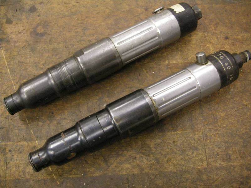 lot 75 image: 2 ARO Screwdrivers
