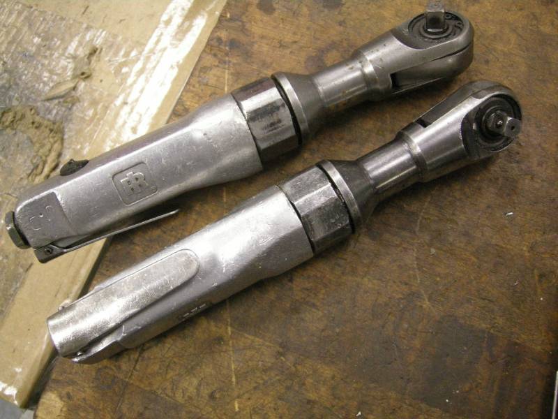 lot 80 image: 2 Ingersoll Rand 38 Air Ratchet
