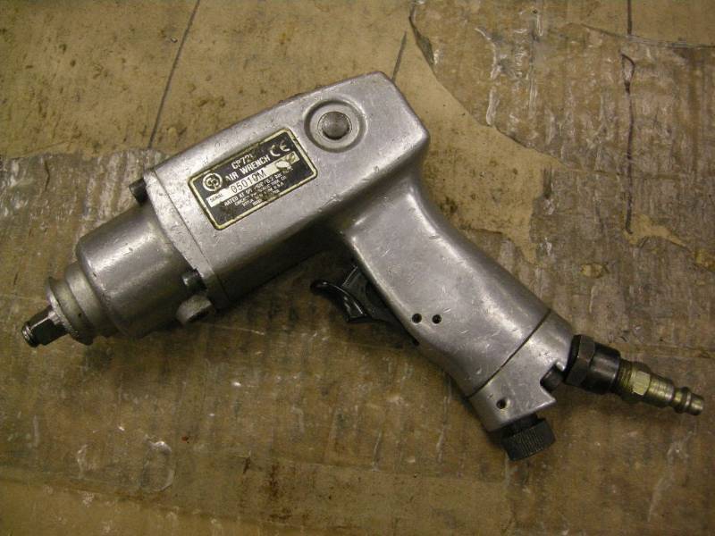 lot 84 image: Chicago Pneumatic 38 Impact Wrench