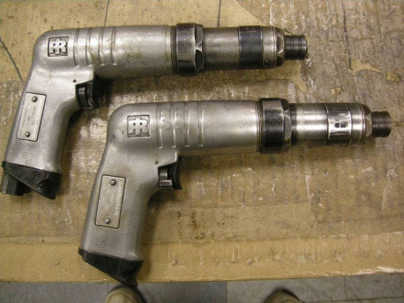 lot 85 image: 2 Ingersoll Rand Pneumatic Hex Gun Screwdrivers