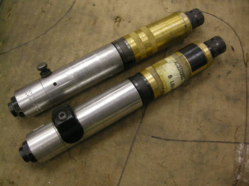 lot 91 image: 2 Cleco Pneumatic Hex Screwdrivers