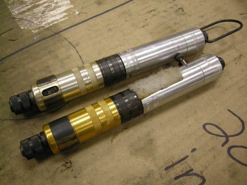 lot 92 image: 2 Cleco Pneumatic Hex Screwdrivers