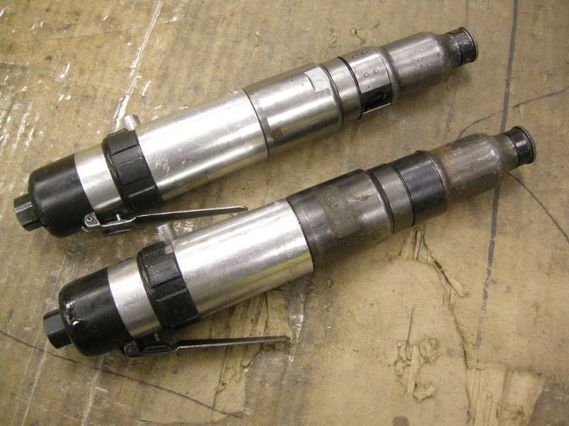 lot 97 image: 2 Aro Pneumatic Inline Hex Drivers
