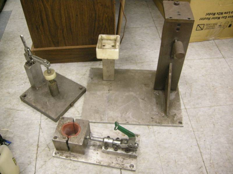 lot 122 image: Desta Co Parts Clamping Jigs