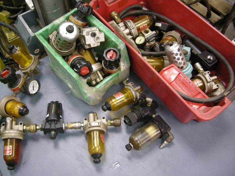 lot 125 image: Aro, MP, Schrader Pneumatic System Parts