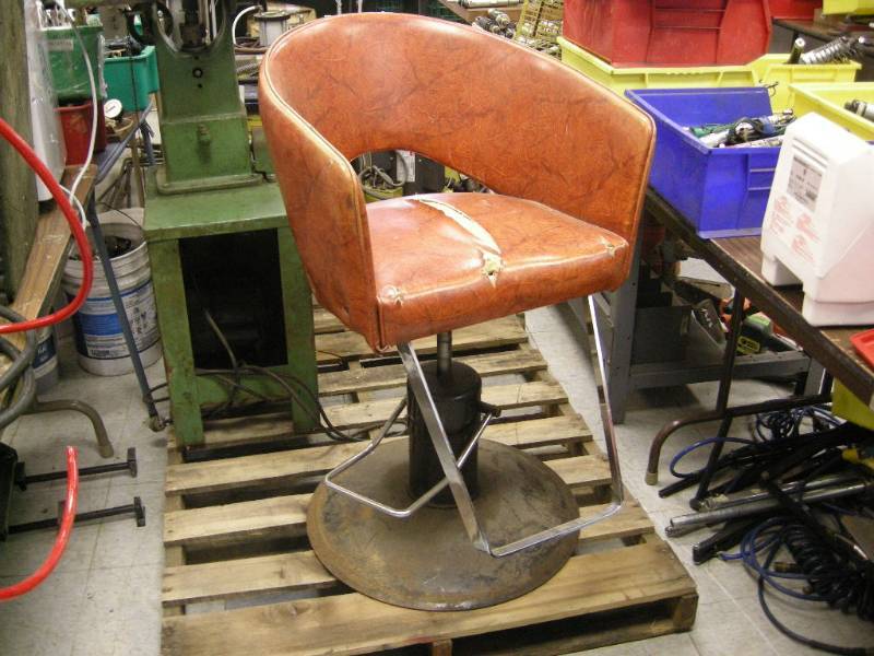 lot 149 image: Hydraulic Lift Chair