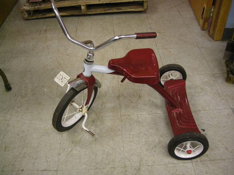 lot 150 image: Roadmaster Tricycle