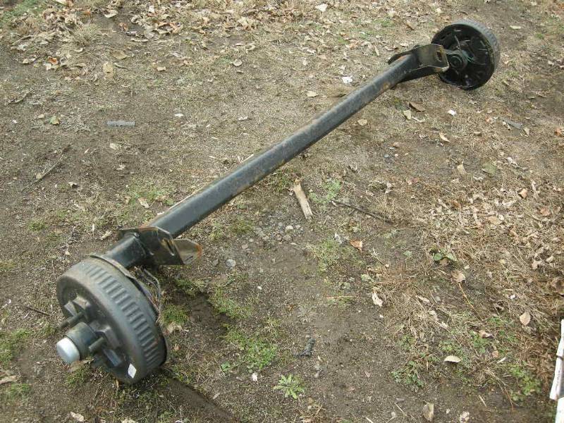 lot 179 image: 3500lb Trailer Axle