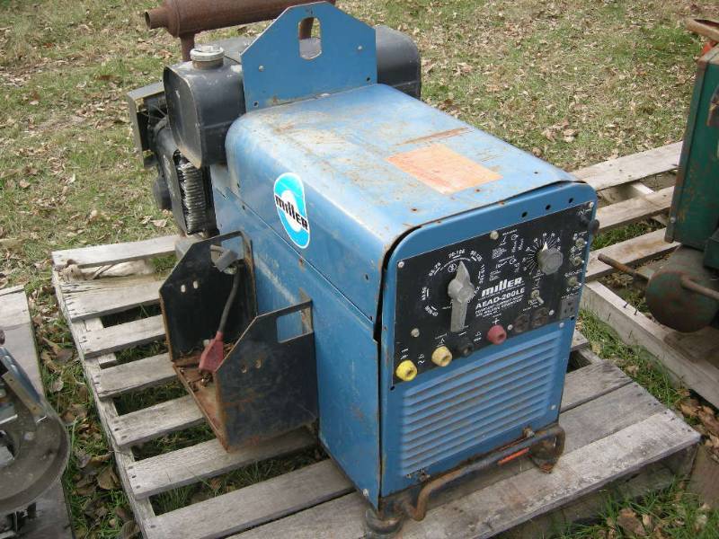 lot 190 image: Miller Arc Welding Generator