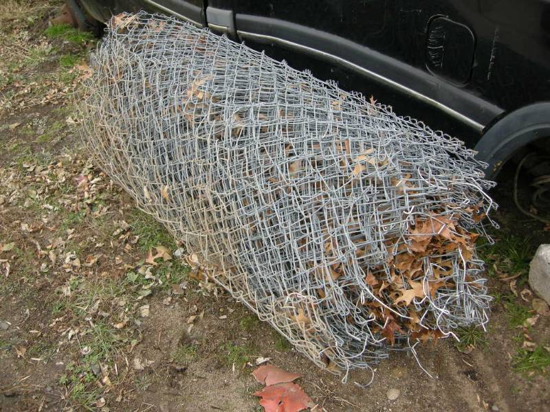 lot 198 image: Roll of Fencing