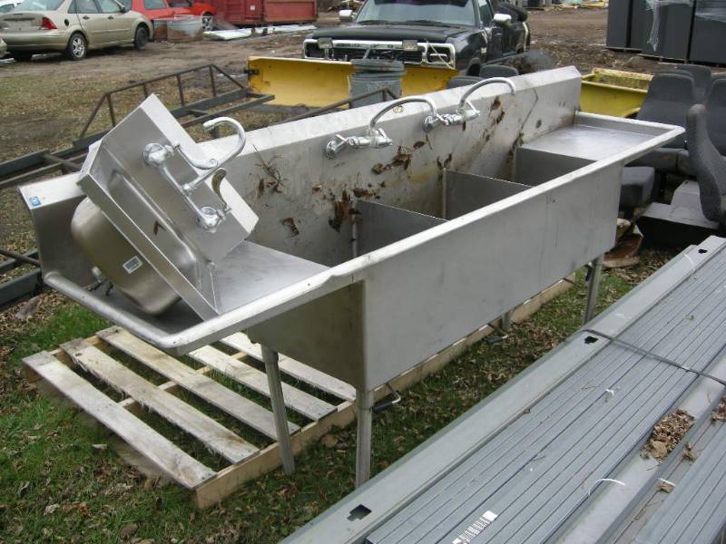 lot 202 image: Duke Commercial Stainless Steel Sink Unit