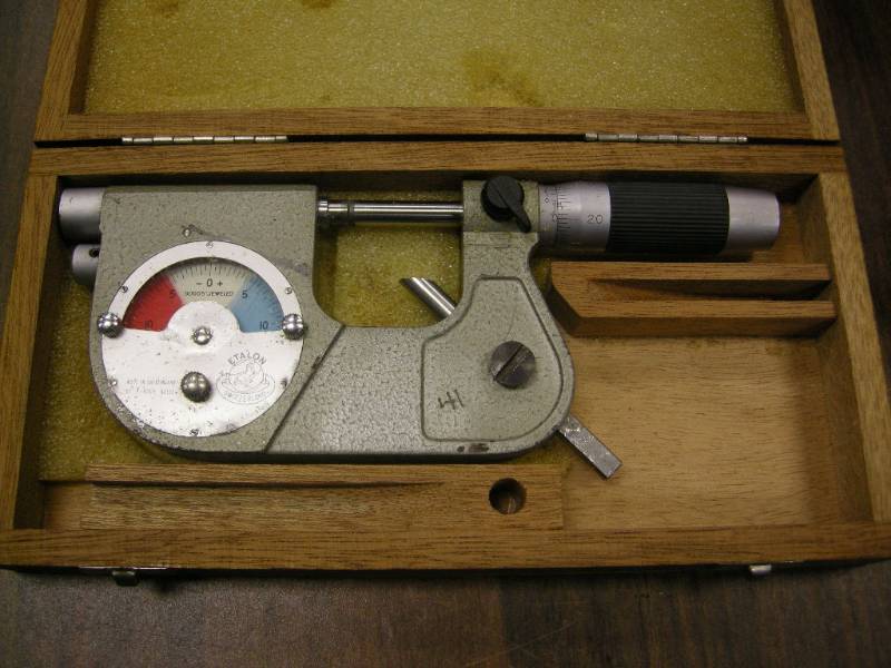 lot 231 image: Etalon 3 Flute Micrometer