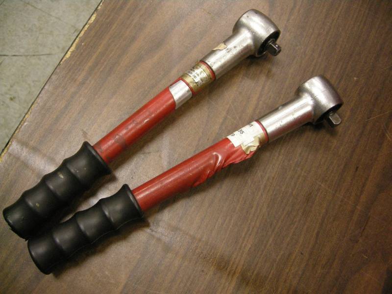 lot 232 image: 2 Mountz Torque Wrenches