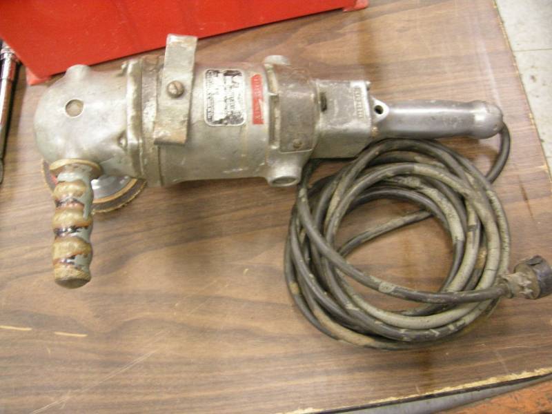 lot 242 image: B&D Heavy Duty Sander-Grinder