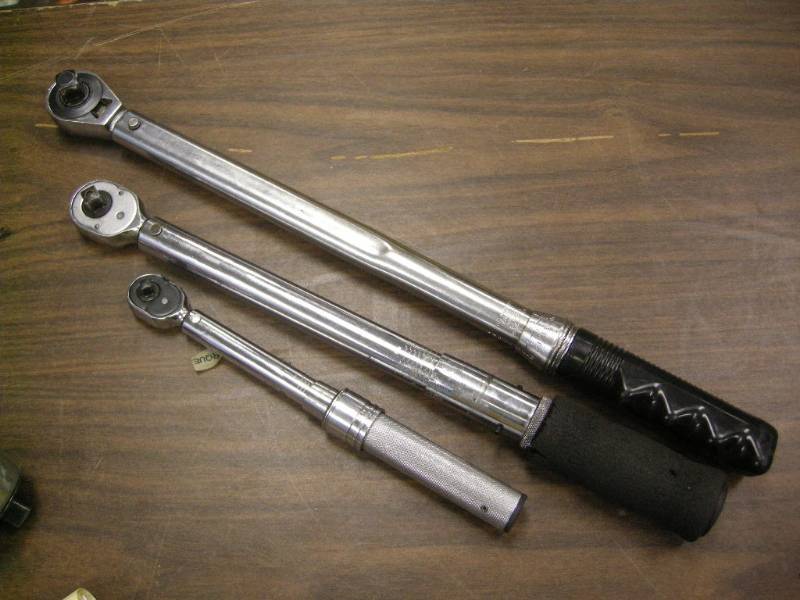 lot 249 image: 14, 38, 12dr Torque Wrenches