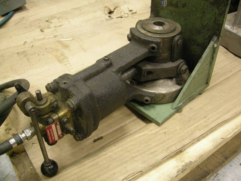 lot 265 image: Zagar K Collet Fixture