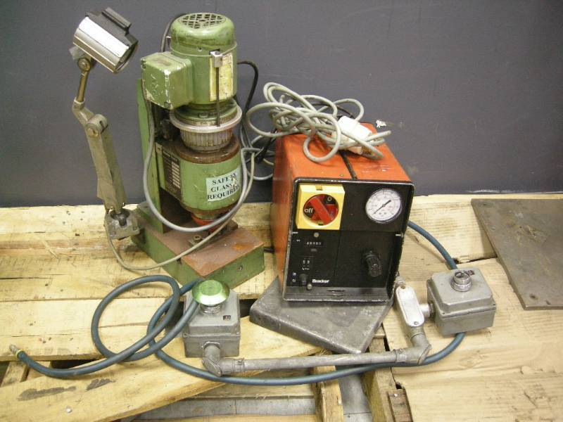 lot 267 image: Bracker Radial Orbital Riveter