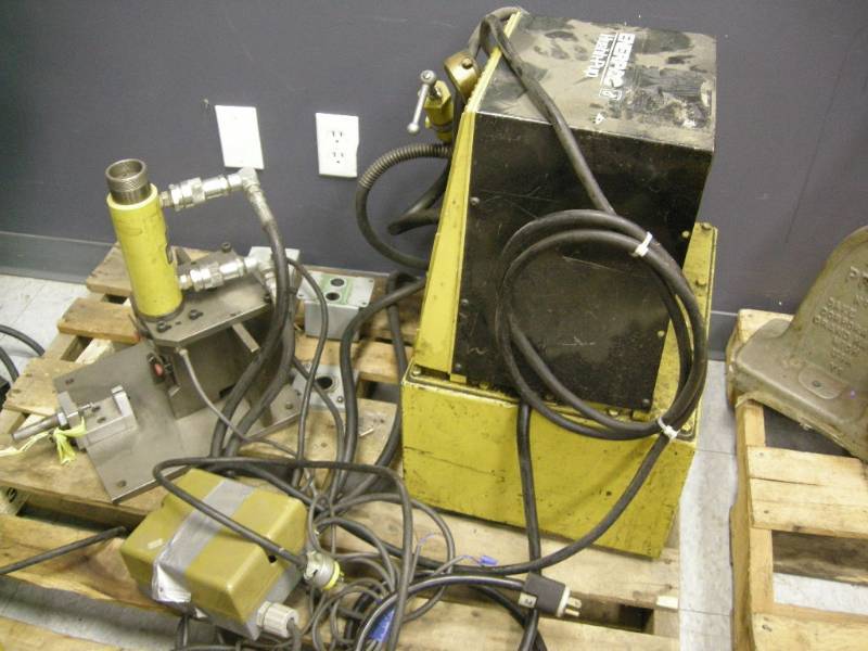 lot 268 image: Enerpac Hushh Pump