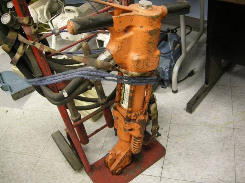 lot 270 image: Stanley Hydraulic BreakerJack Hammer