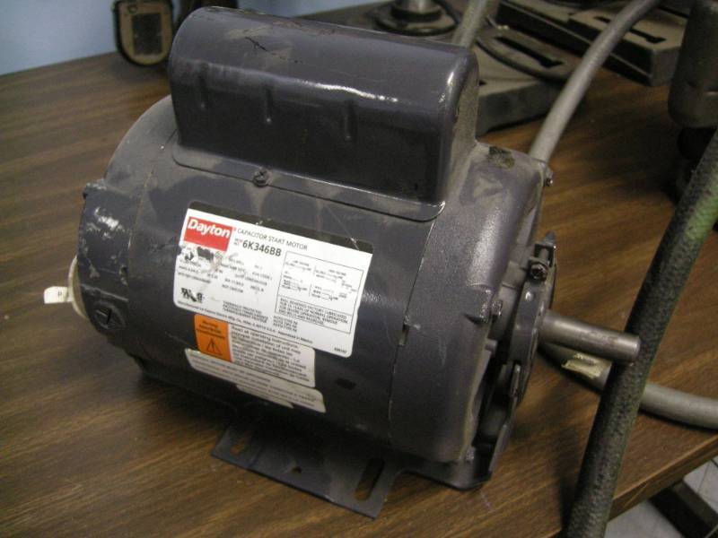 lot 280 image: Dayton Capacitor Start Motor