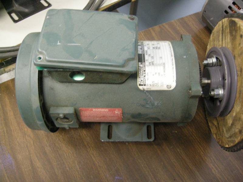 lot 282 image: Relaince Electric Motor