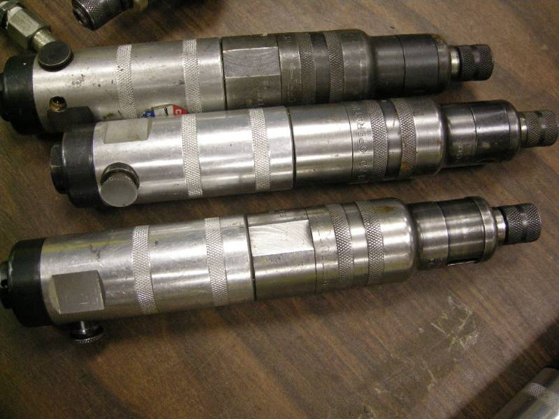 lot 306 image: 3 Cleco Pneumatic In-Line ScrewNut Drivers