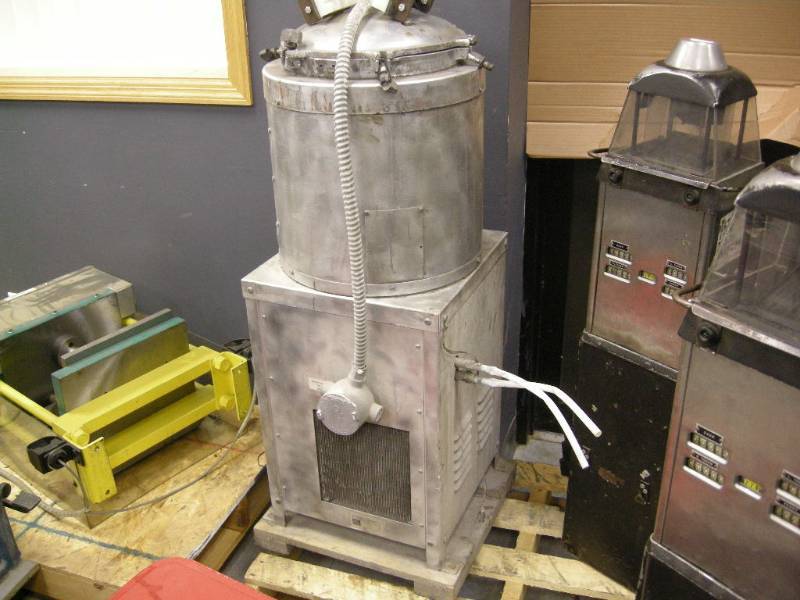lot 311 image: Persyst Enterprises Sidewinder Solvent Recycler