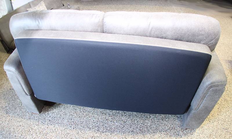 lot 0003 image: Tri Fold RV Sleeper Sofa