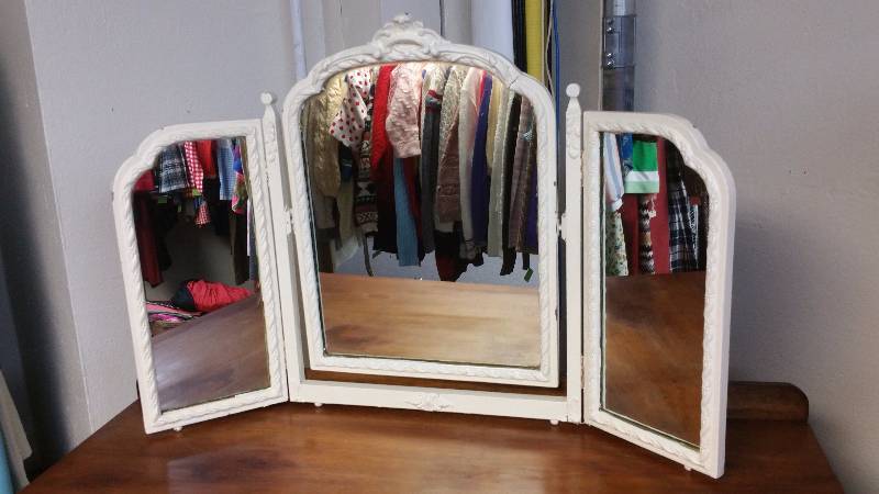 English Triple Dresser Top Mirror
