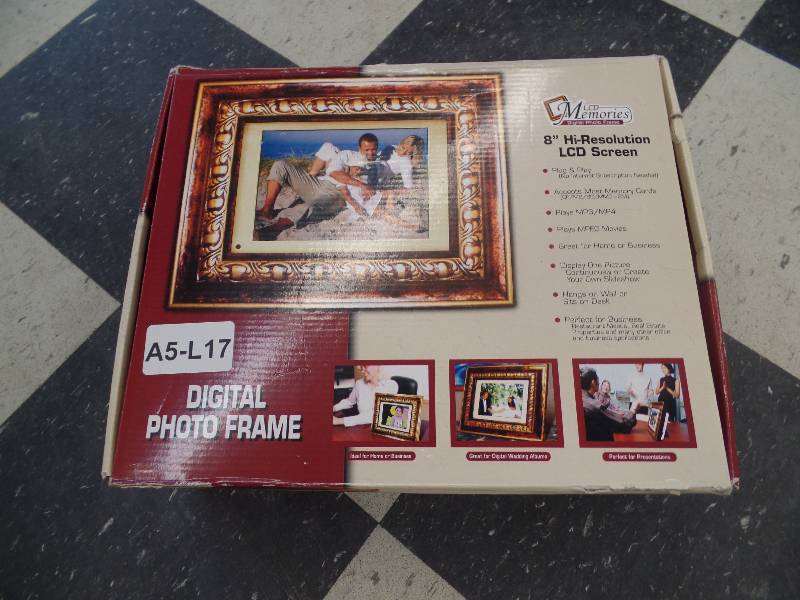 8 LCD Hi-Res Photo Frame