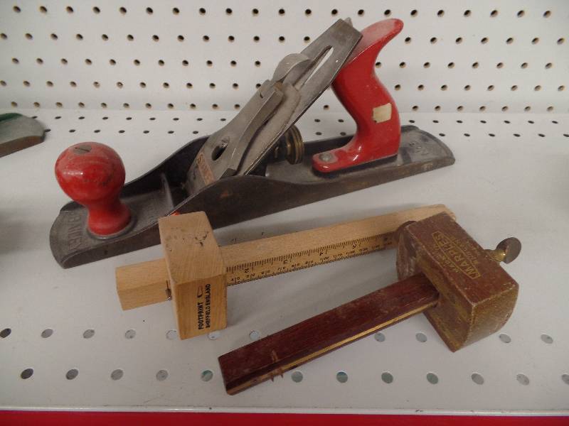 Planer with additional woork working tools.