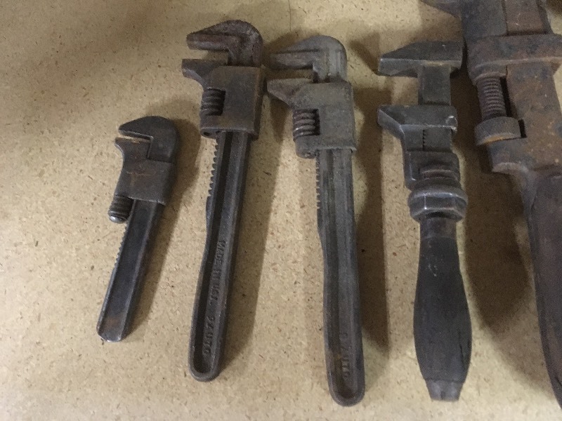 8 Pipewrenches