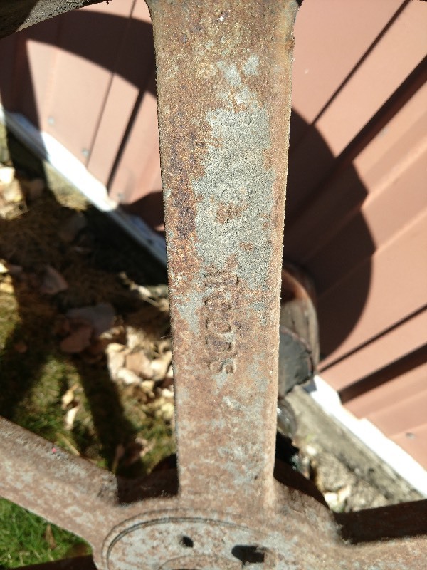 lot 96 image: Industrial Pulley