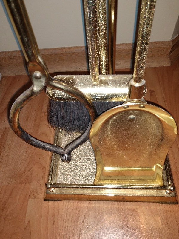 lot 110 image: Yellow Brass Plate Fireplace Tool Set