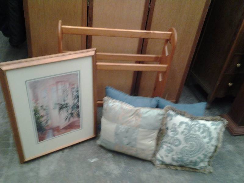 lot 11 image: Pine Quilt Rack 30x34, Framed Picture 22x24, 4-Decorative Throw Pillows