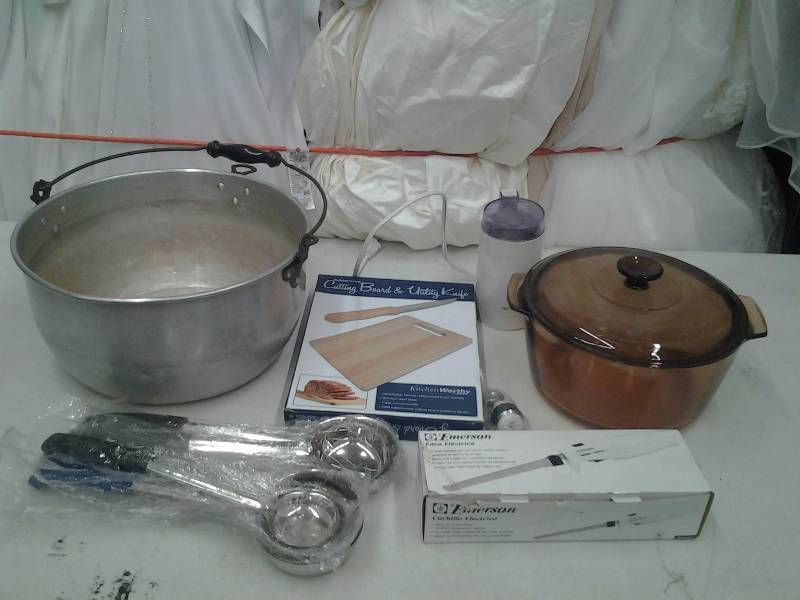 lot 18 image: Large Pot With Handle, NEW Portion Ladles,Visions Cookware Dutch Oven, Bamboo Cutting Board With Knife, Coffee Bean Grinder