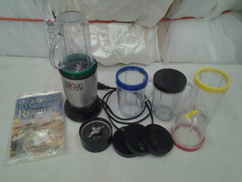 lot 19 image: Magic Bullet Blender With Accessories & Manual